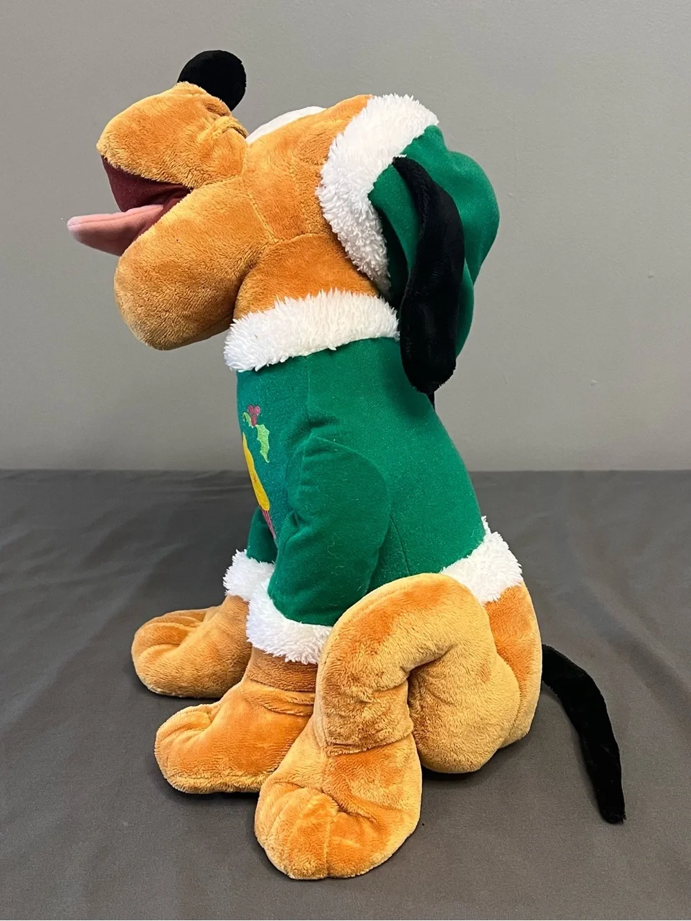 Disney Dan Dee Christmas Pluto Plush 16” Green Cupcake Sweater Holiday Toy